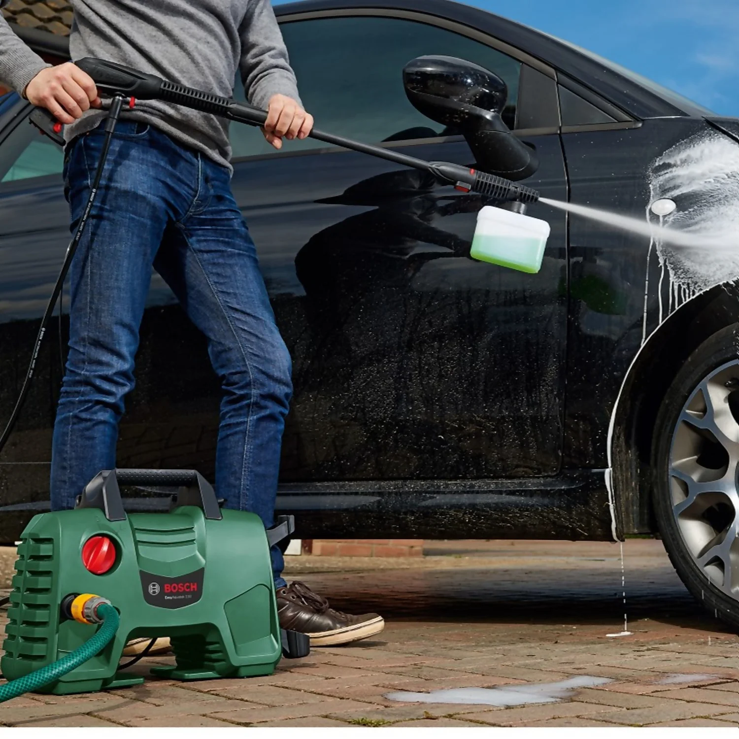 Bosch EasyAquatak 110 Compact High-Pressure Washer - Image 4