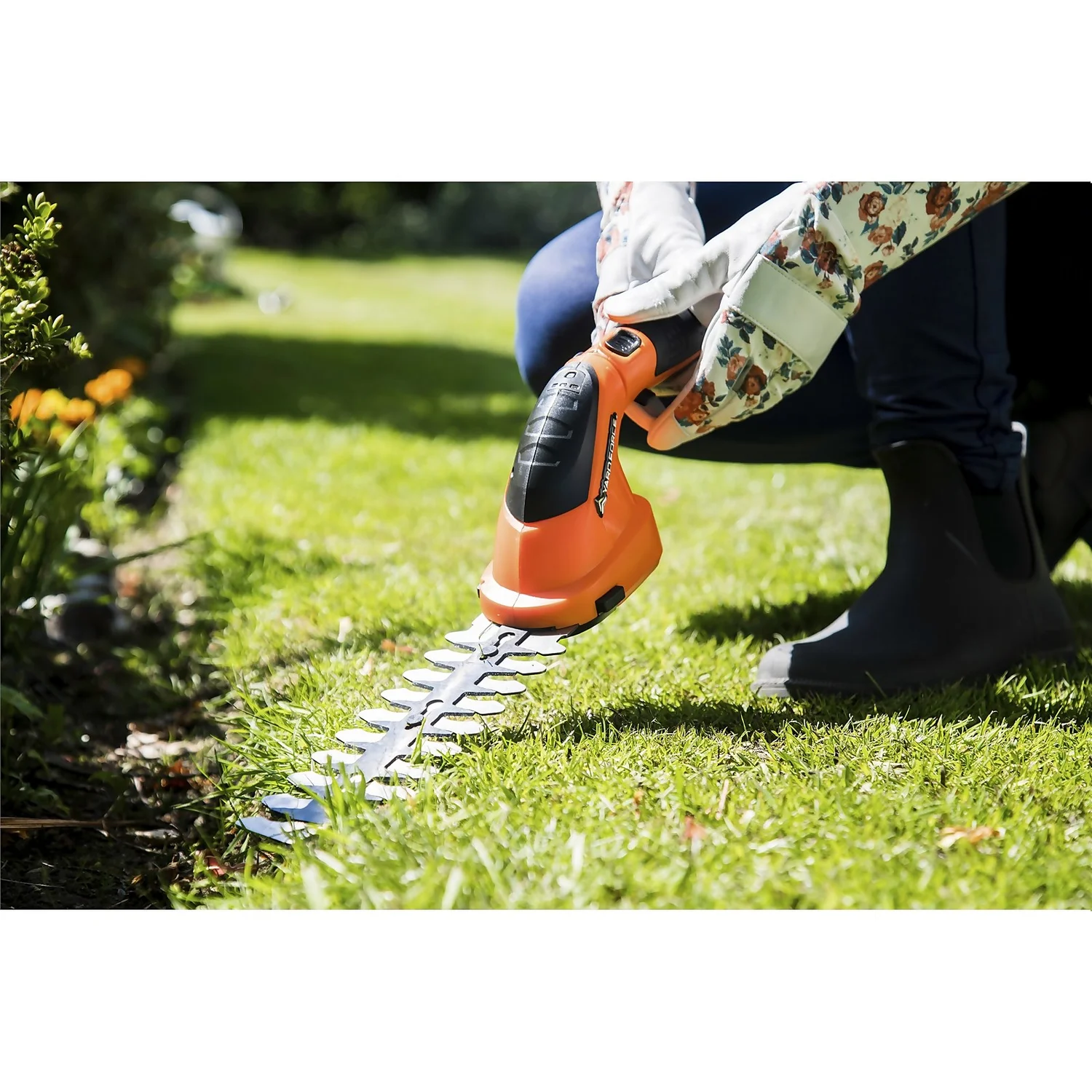 Yard Force 10.8v Grass And Hedge Shear - Image 4