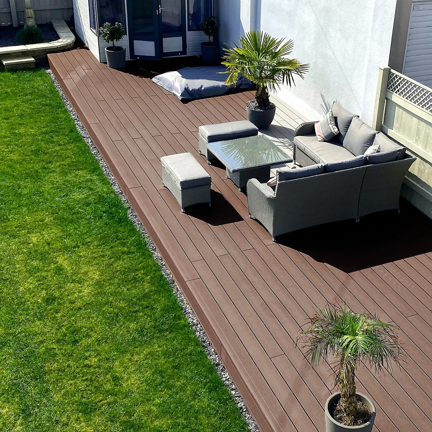 Victoria Composite Decking Woodgrain 40 Pack Redwood - 20.16 M2 - Image 2